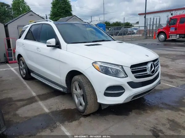 4JGDA5HB6HA989666 2017 MERCEDES-BENZ GLE - Image 1