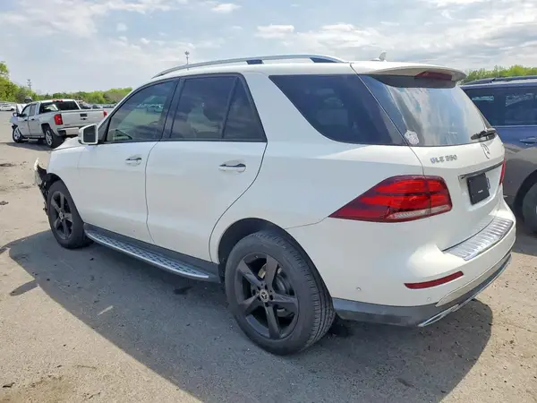 4JGDA5HB6JA999457 2018 MERCEDES-BENZ GLE - Image 2