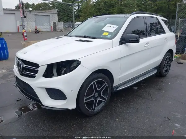 4JGDA5HB6JB010051 2018 MERCEDES-BENZ GLE - Image 2