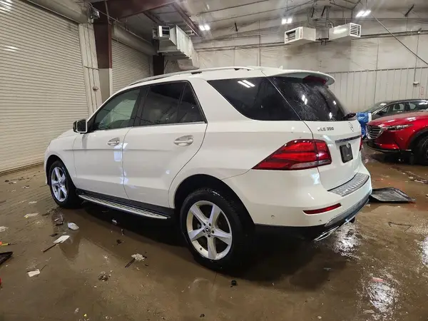 4JGDA5HB6JB104365 2018 MERCEDES-BENZ GLE - Image 2
