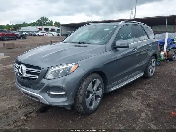 4JGDA5HB6JB133462 2018 MERCEDES-BENZ GLE - Image 2