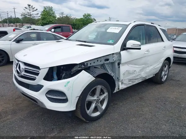 4JGDA5HB6JB163321 2018 MERCEDES-BENZ GLE - Image 2