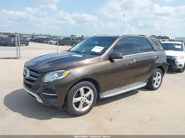 4JGDA5HB7GA717660 2016 MERCEDES-BENZ GLE - Image 2