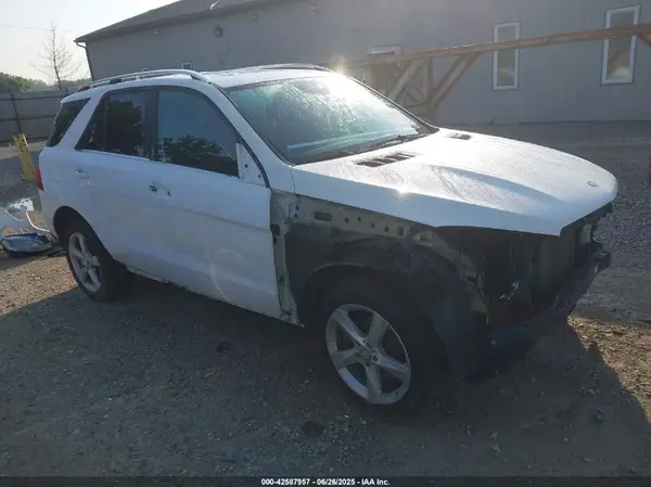 4JGDA5HB7GA727542 2016 MERCEDES-BENZ GLE - Image 1