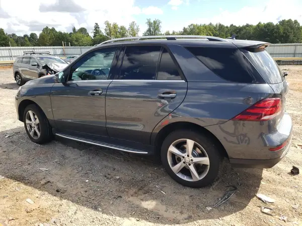 4JGDA5HB7GA749265 2016 MERCEDES-BENZ GLE - Image 2