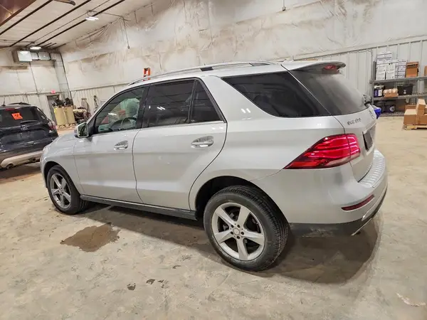 4JGDA5HB7GA802465 2016 MERCEDES-BENZ GLE - Image 2