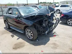 4JGDA5HB7HA818280 2017 MERCEDES-BENZ GLE