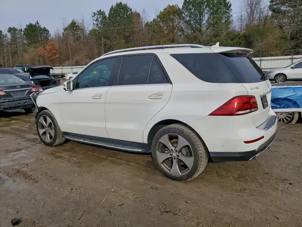 4JGDA5HB7HA845494 2017 MERCEDES-BENZ GLE - Image 2
