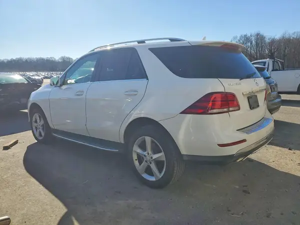 4JGDA5HB7HA876180 2017 MERCEDES-BENZ GLE - Image 2