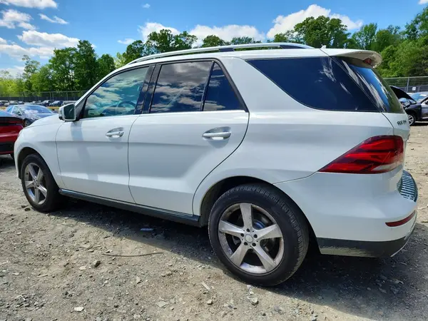 4JGDA5HB7HA876860 2017 MERCEDES-BENZ GLE - Image 2