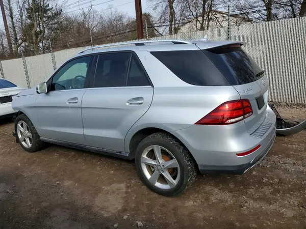 4JGDA5HB7HA888460 2017 MERCEDES-BENZ GLE - Image 2