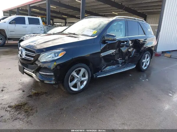 4JGDA5HB7HA897840 2017 MERCEDES-BENZ GLE - Image 2