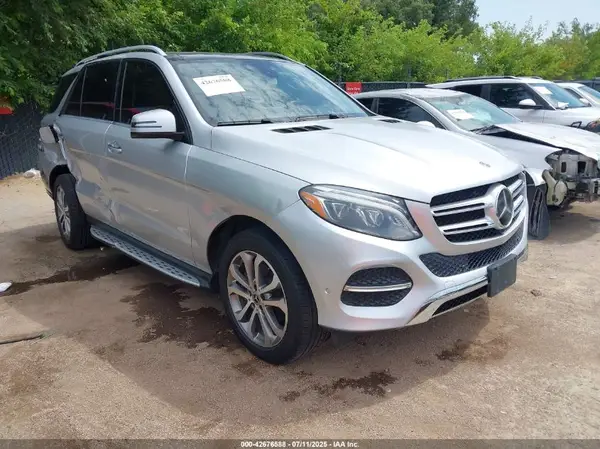 4JGDA5HB7HA960340 2017 MERCEDES-BENZ GLE - Image 1