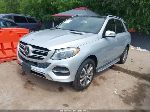 4JGDA5HB7HA960340 2017 MERCEDES-BENZ GLE - Image 2