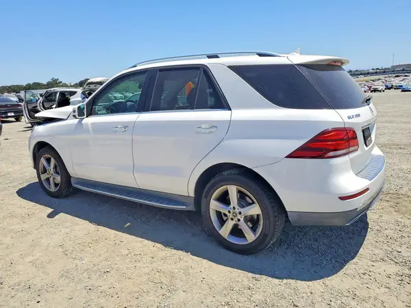 4JGDA5HB7HA962623 2017 MERCEDES-BENZ GLE - Image 2