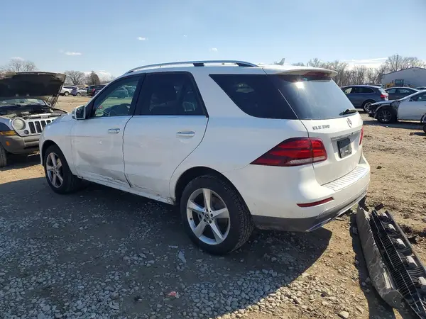4JGDA5HB7HA978756 2017 MERCEDES-BENZ GLE - Image 2