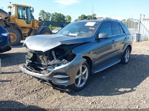 4JGDA5HB7HA979972 2017 MERCEDES-BENZ GLE - Image 2