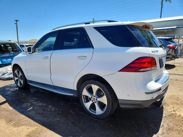 4JGDA5HB7HA992463 2017 MERCEDES-BENZ GLE - Image 2