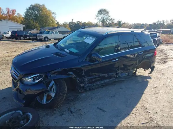 4JGDA5HB7JB024069 2018 MERCEDES-BENZ GLE - Image 2