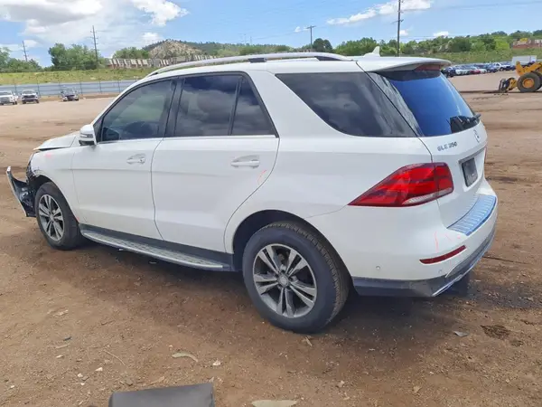4JGDA5HB7JB034052 2018 MERCEDES-BENZ GLE - Image 2