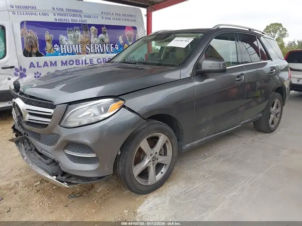 4JGDA5HB7JB071473 2018 MERCEDES-BENZ GLE - Image 2