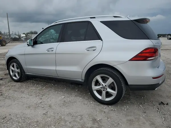 4JGDA5HB7JB134572 2018 MERCEDES-BENZ GLE - Image 2