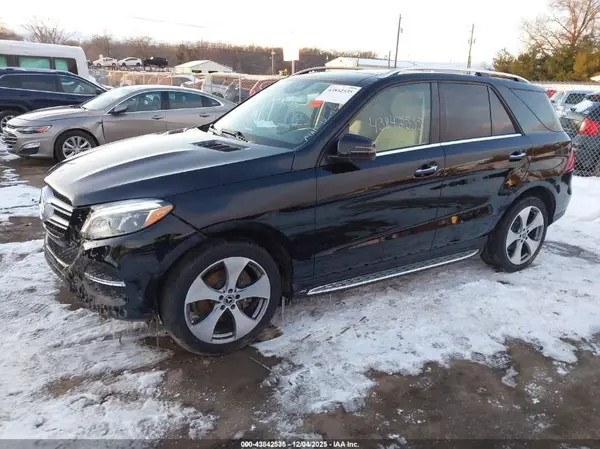 4JGDA5HB7JB151579 2018 MERCEDES-BENZ GLE - Image 2