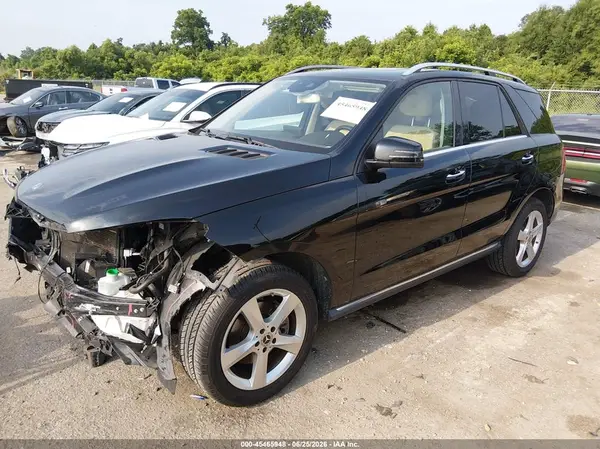 4JGDA5HB7JB153851 2018 MERCEDES-BENZ GLE - Image 2