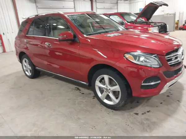 4JGDA5HB7JB155275 2018 MERCEDES-BENZ GLE - Image 1