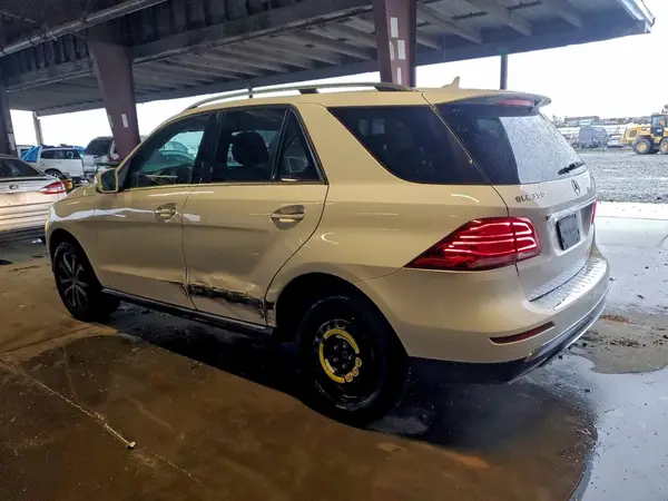 4JGDA5HB8GA656674 2016 MERCEDES-BENZ GLE - Image 2