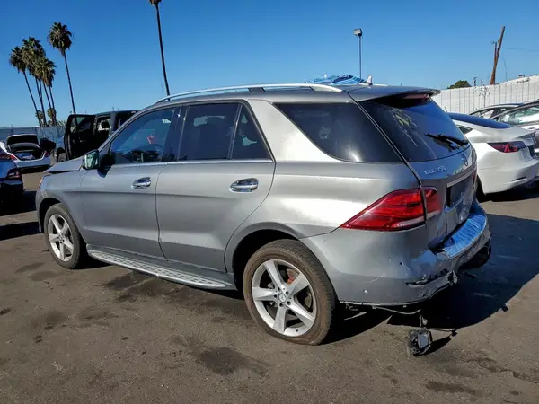 4JGDA5HB8GA723273 2016 MERCEDES-BENZ GLE - Image 2