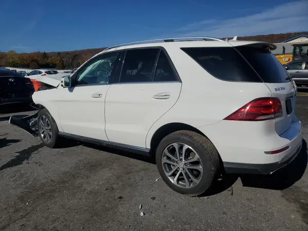 4JGDA5HB8GA744379 2016 MERCEDES-BENZ GLE - Image 2