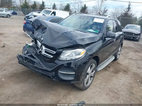 4JGDA5HB8GA745015 2016 MERCEDES-BENZ GLE - Image 2