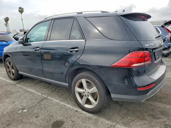 4JGDA5HB8GA755558 2016 MERCEDES-BENZ GLE - Image 2