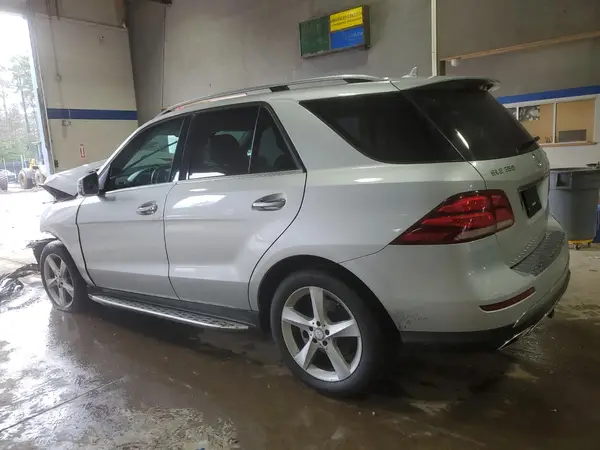 4JGDA5HB8GA775888 2016 MERCEDES-BENZ GLE - Image 2