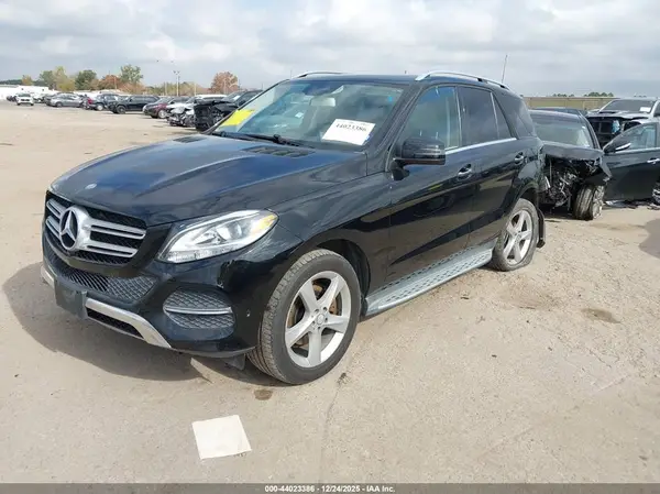 4JGDA5HB8GA798863 2016 MERCEDES-BENZ GLE - Image 2