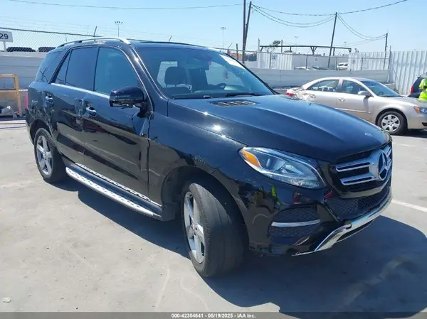 4JGDA5HB8HA822516 2017 MERCEDES-BENZ GLE - Image 1