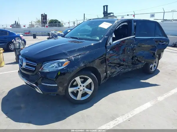 4JGDA5HB8HA822516 2017 MERCEDES-BENZ GLE - Image 2