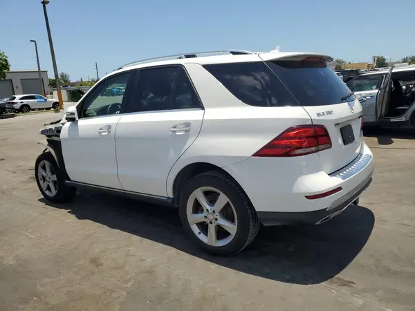 4JGDA5HB8HA828137 2017 MERCEDES-BENZ GLE - Image 2