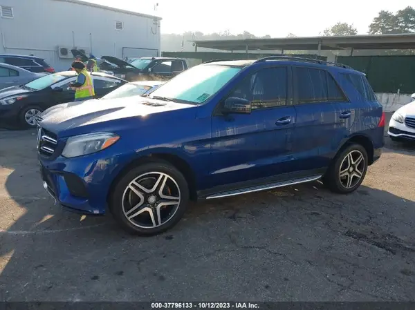 4JGDA5HB8HA833841 2017 MERCEDES-BENZ GLE - Image 2