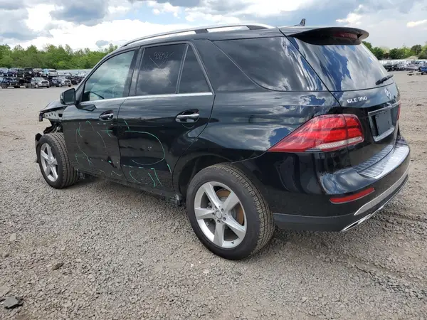 4JGDA5HB8HA834052 2017 MERCEDES-BENZ GLE - Image 2