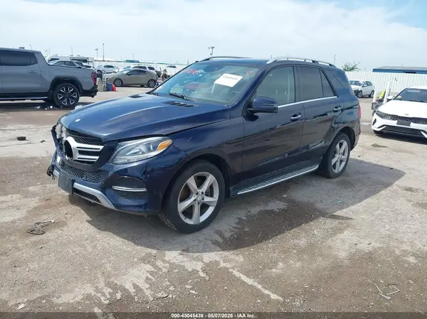 4JGDA5HB8HA869626 2017 MERCEDES-BENZ GLE - Image 2