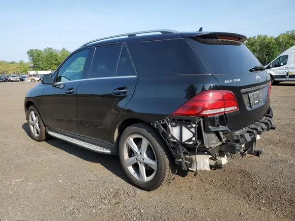4JGDA5HB8HA876916 2017 MERCEDES-BENZ GLE - Image 2