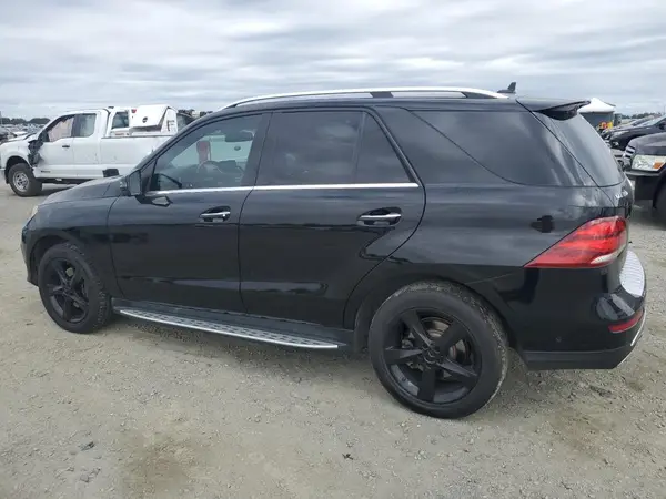 4JGDA5HB8HA878357 2017 MERCEDES-BENZ GLE - Image 2
