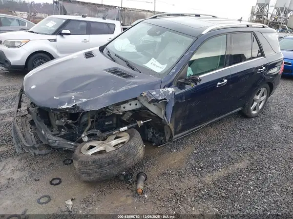 4JGDA5HB8HA881503 2017 MERCEDES-BENZ GLE - Image 2
