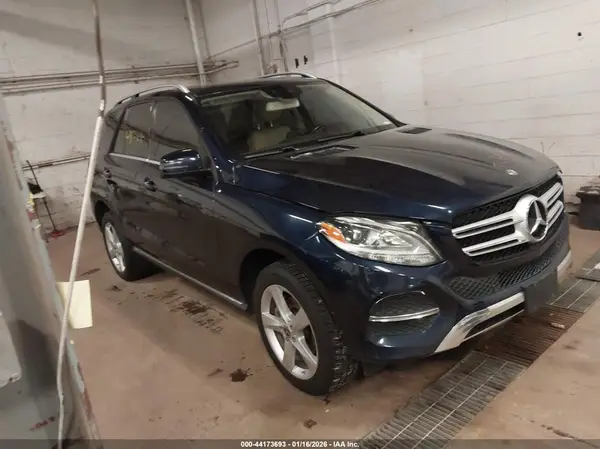 4JGDA5HB8HA937181 2017 MERCEDES-BENZ GLE - Image 1