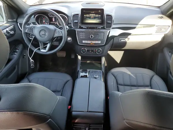 4JGDA5HB8HA940758 2017 MERCEDES-BENZ GLE - Image 8