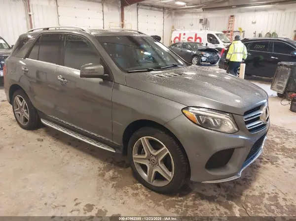 4JGDA5HB8HA965935 2017 MERCEDES-BENZ GLE - Image 1