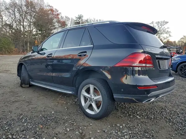 4JGDA5HB8HA970925 2017 MERCEDES-BENZ GLE - Image 2