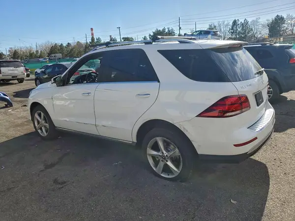 4JGDA5HB8HA976840 2017 MERCEDES-BENZ GLE - Image 2